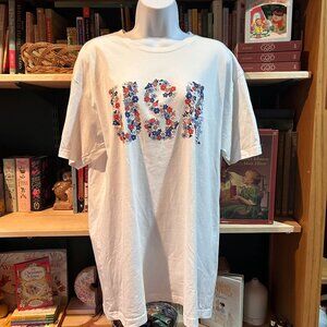 Vera Bradley USA T-Shirt